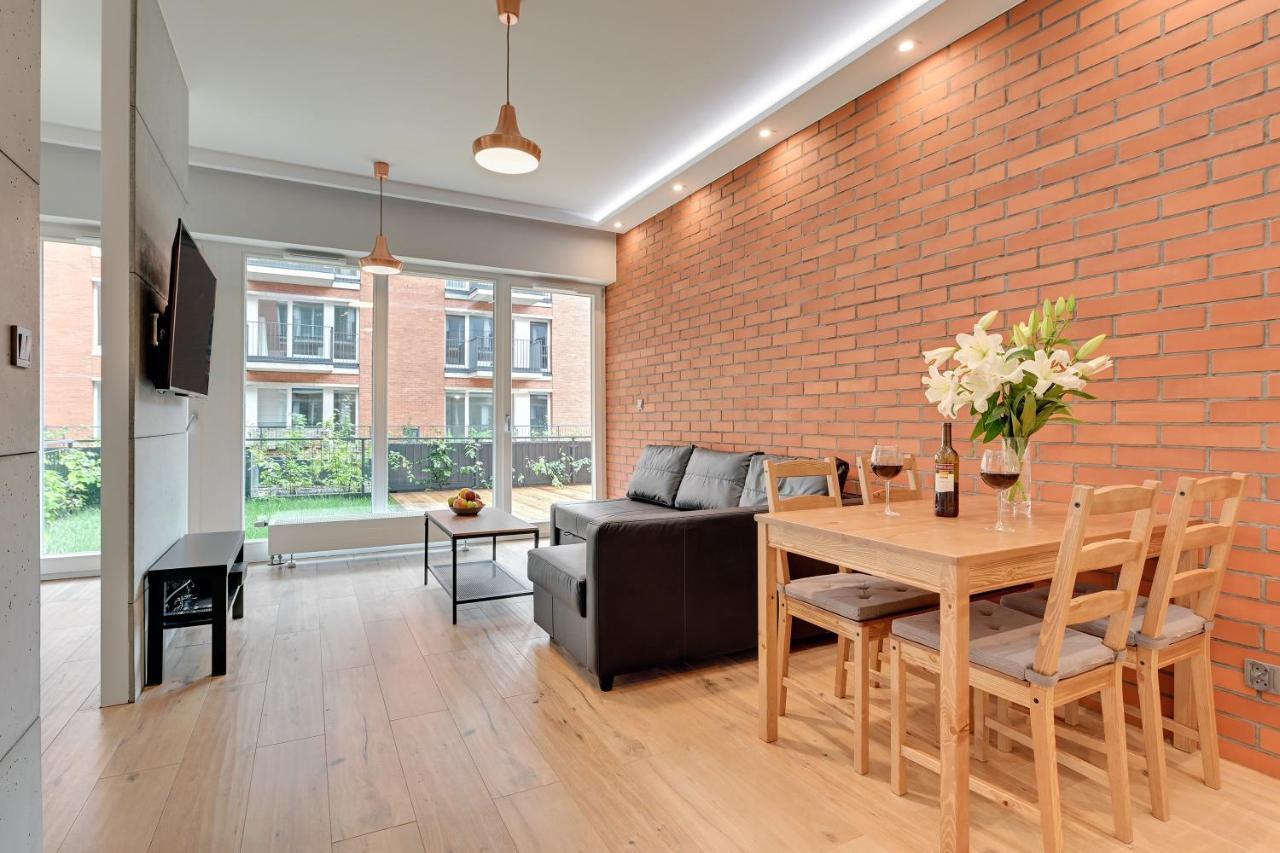 Central Apartment - Free Private Parking Gdańsk Buitenkant foto